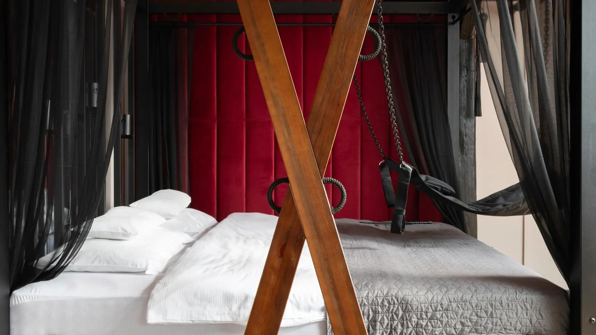 Exclusive Bdsm Apartment Krakow - Adults Only 0*,