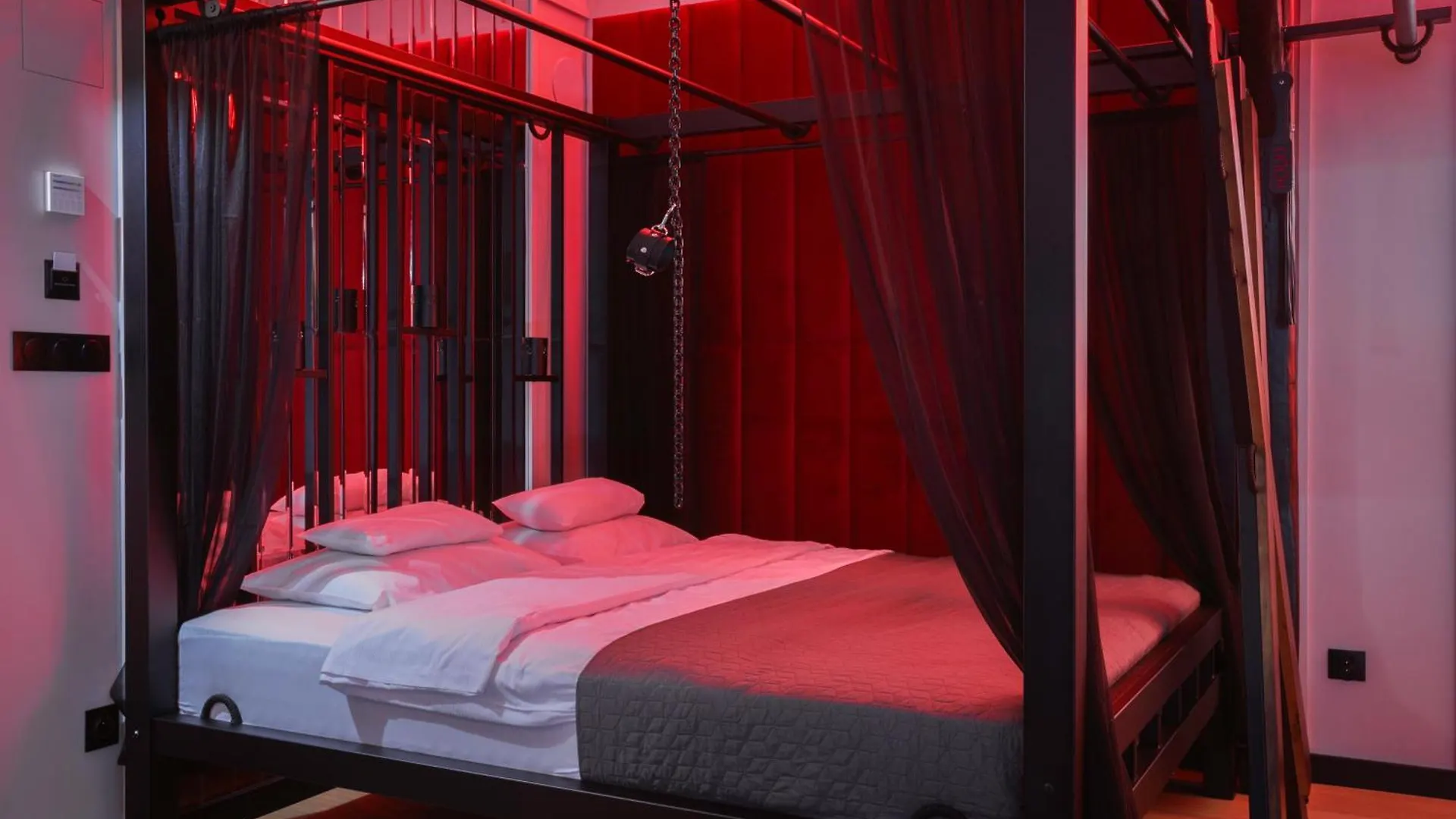Exclusive Bdsm Apartment Krakow - Adults Only Polska